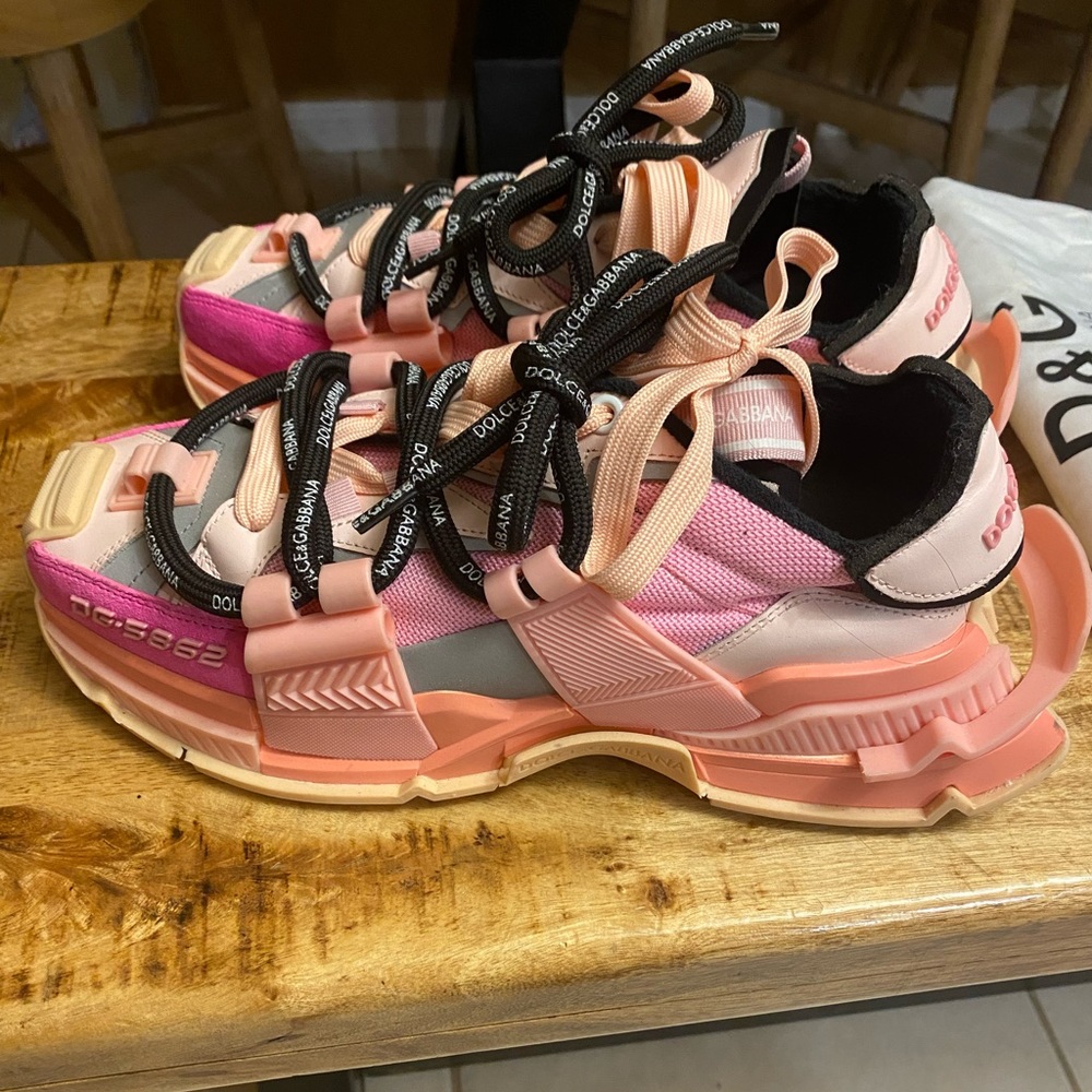 Dolce & Gabbana Pink Sneakers